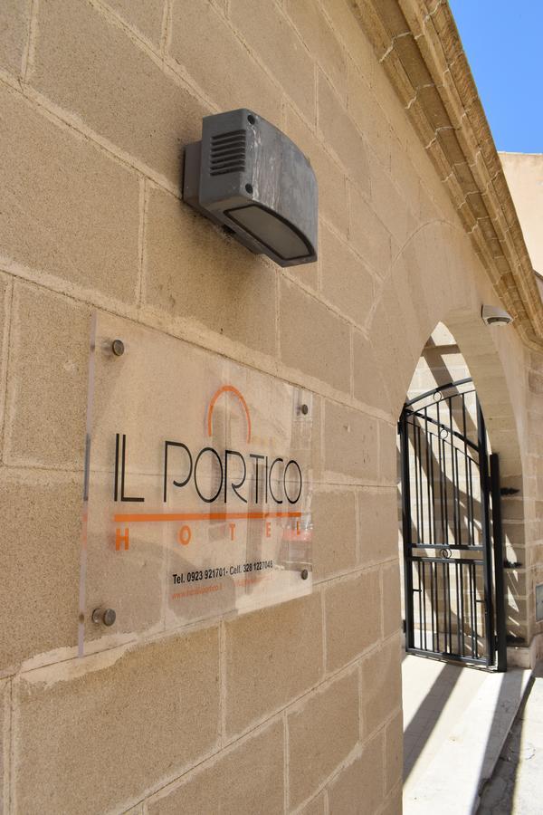Hotel Il Portico Favignana Bagian luar foto
