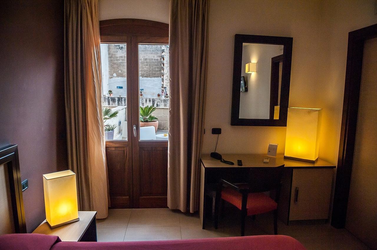 Hotel Il Portico Favignana Bagian luar foto